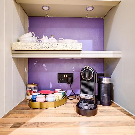 Queens Cottage, Wivenhoe Stylish, Plush, Cosy, Convenient & Quirky, 2X Double Bed Period Cottage Plus Patio - 9 Min Walk Train, 4 Min Walk High Street Pubs, Restaurants, Shops Exterior photo